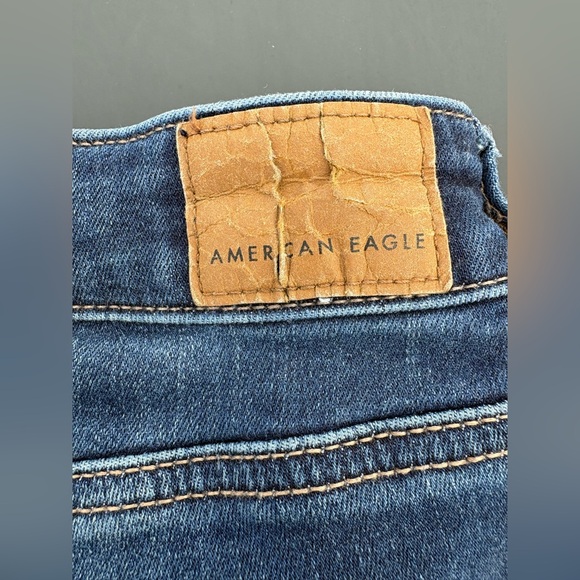 American Eagle Jegging Jeans Distressed Medium Wash Stretch Denim Size 12 Long - Picture 3 of 6